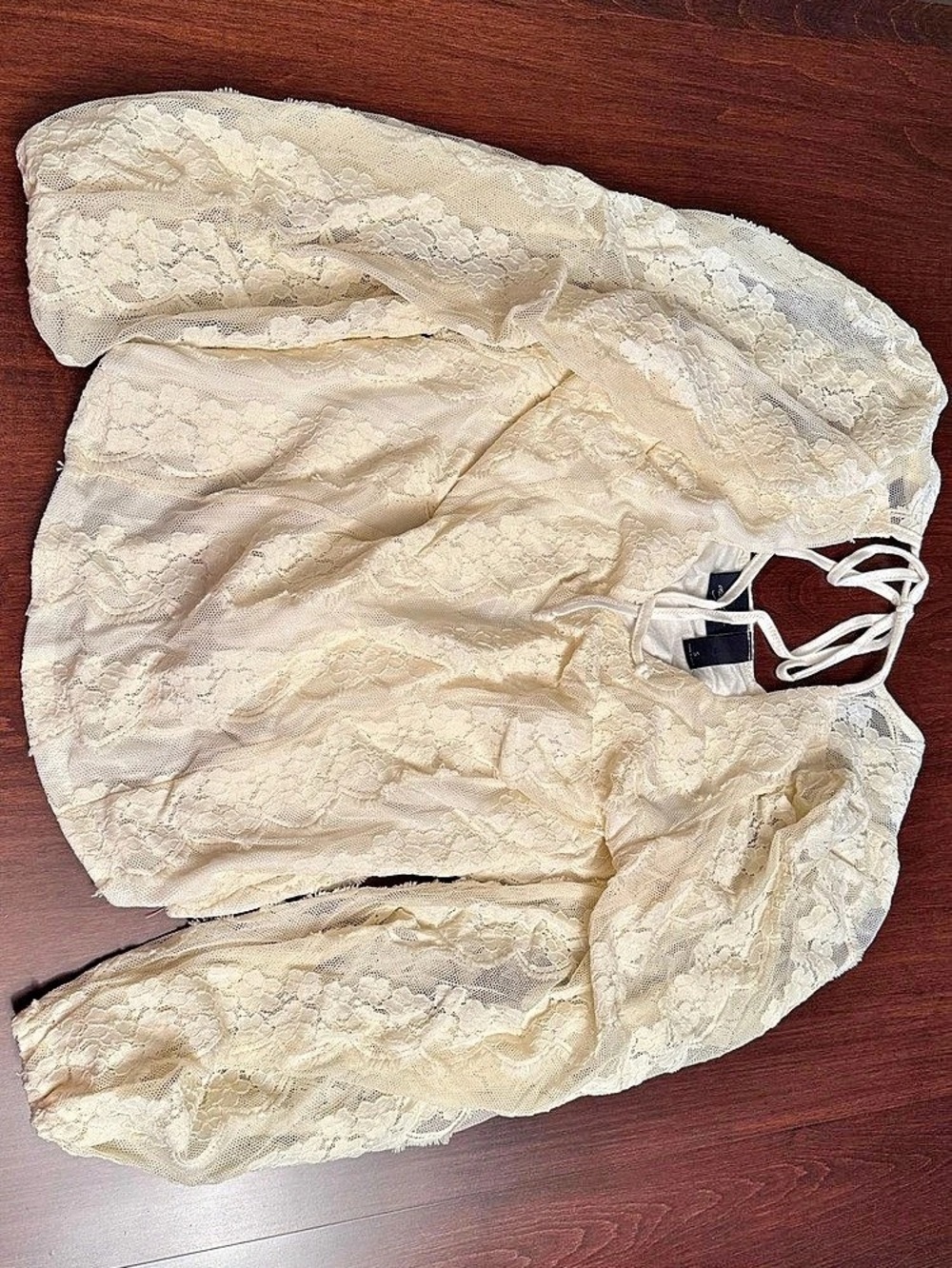 Daytrip Floral Lace Shirt in Cream Size Small